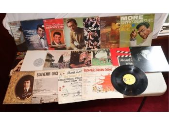 Vintage Record Album Lot Vinyl (R-8)