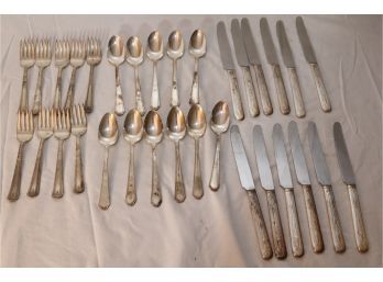 Vintage Warwick Silver Plate Flatware Set  (F-8)