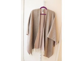 NEW WITH TAGS  Banana Republic Wool Shawl