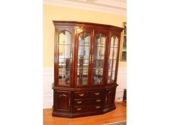 Thomasville  Cherry Dining Room China Cabinet With Interior Light Glass Shelves & Mirror Back