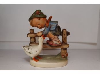 Vintage GOEBEL HUMMEL 195 BARNYARD HERO TMK-2