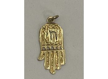 14K Yellow Gold Hamsa Hand With Chai Pendant / Charm. (j-21)