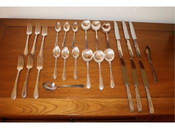 Tudor Plate By Oneida Community Flatware Set