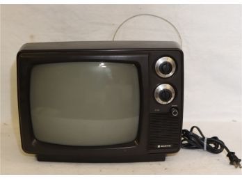 Vintage Sanyo  Portable Black & White TV Model# 21T66