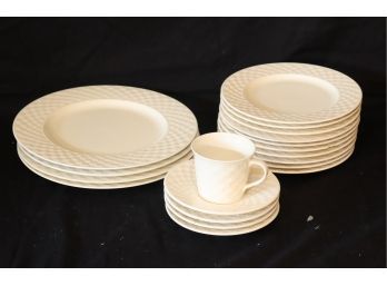 Set Of  10 Strawberry Street Plates (B-92)