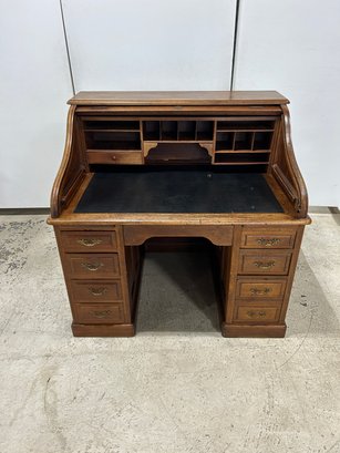 Antique Sellew Roll-Top Oak Desk
