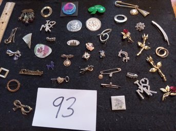 Large Assorted Brooch Lot