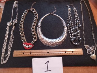 SILVERTONE NECKLACE LOT