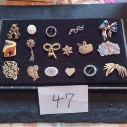 Mixed Brooch Lot