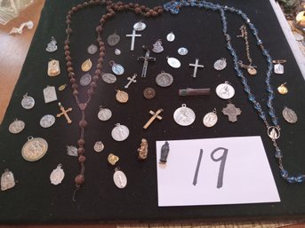 RELIGIOUS JEWELRY LOT