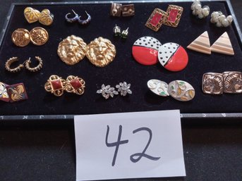 PIERCED EARRING LOT