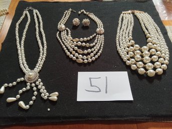 LARGE FAUX PEARL NECKLACES