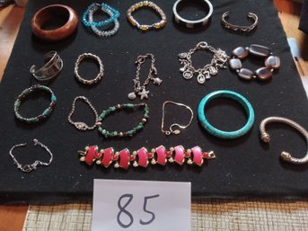 MIXED BRACELET LOT