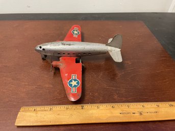 1940s WYANDOTTE METAL AIRPLANE