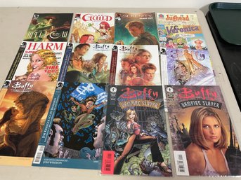 LOT OF COMICS - BUFFY