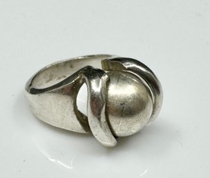 Sterling Silver Captive Ball Fidget Ring