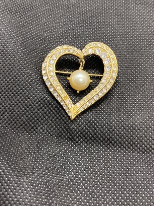 Trifari Gold Tone Faux Gemstone Pearl Heart Brooch