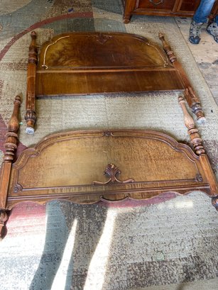Antique Veneer Full Size Head And Footboard