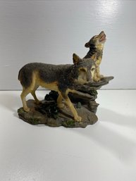 Resin Wolf Mom And Pup Tabletop Decor Figurine