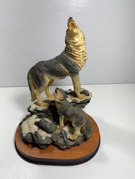 Resin Handcrafted Collectables Wolf Pack Figure