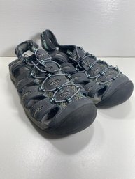 Like New Women's Grey Khombu River Sandals Size 10M