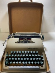 Working Sterling Smith- Corona Typewriter