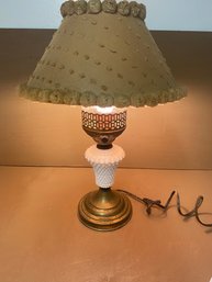 Vintage 16' Working Hobnail Tabletop Lamp