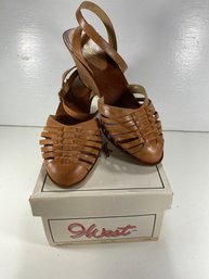 Women's Like New Vintage Nine West Brown Woven Wedge Heel Shoes Size 8