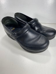 Women's Like New Dansko XP 20 Black Clog Shoes