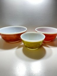 Set Of 3 Vintage Pyrex Earth Tone Nesting Mixing Bowls- Numbers 402,403, And 404