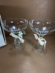 Like New Set Of 2 Etched Bride And Groom Martini Glasses