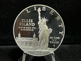 1986 US Mint Statue Of  Liberty Proof Silver Dollar