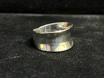 925 Sterling Silver Flared Band Ring - Size 10.25