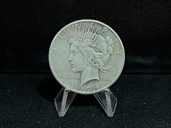 1924 S Peace Silver Dollar - Very Fine