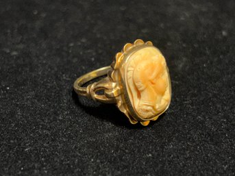Vintage 10K Gold Cameo Ring Size 5.5