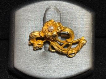 Vintage 10k Gold Flower Pin With Pearl