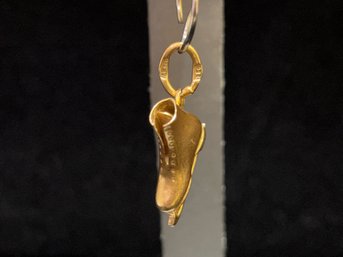 Vintage 18K Gold Ice Skate Necklace Pendant