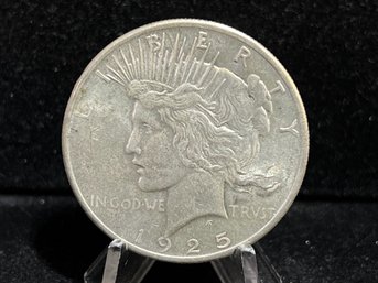 1925 P Peace Silver Dollar - Almost Uncirculated