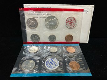 1969 United States Mint P & D Uncirculated Set