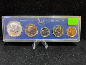 1966 United States  Special Mint Set  With 40 Percent Silver Half - No Box