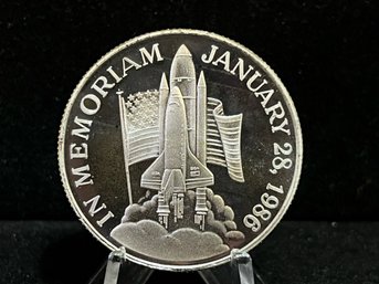 1986 Challenger Memoriam One Troy Ounce .999 Fine Silver Round