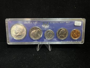 1967 United States  Special Mint Set  With 40 Percent Silver Half