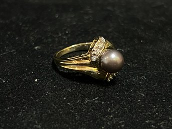 10K Yellow Gold Black Pearl And Diamond Ring - Size 6 1/8