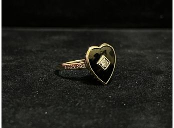 10K Yellow Gold Heart Shaped Onyx Diamond Ring - Size 6.5