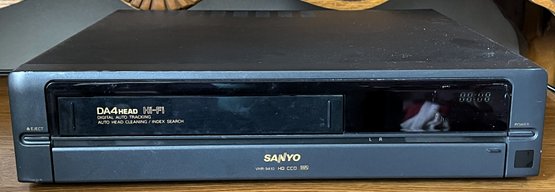 SANYO VHS Player - (LR)