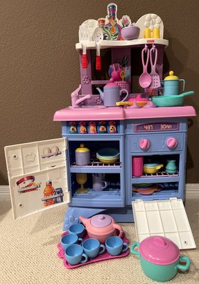 Fisher Price Play Kitchen With Cooking & Serving Pieces - (PR)