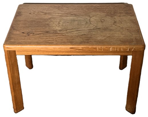 Wood End Table - (FR)