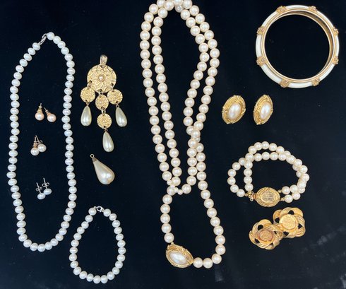 Vintage Cocktail Jewelry #25 Costume Pearl Bundle - (KS)