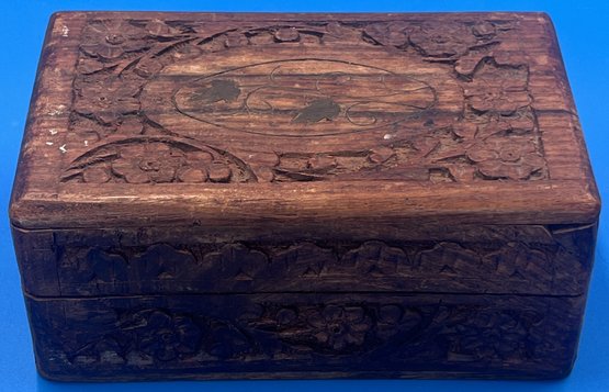 Vintage Wood Velvet Lined Carved Jewelry Box - (FR)