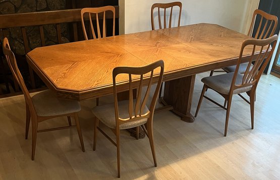 Large Vintage Wood Table With Leaf & 6 Chairs - (DR)